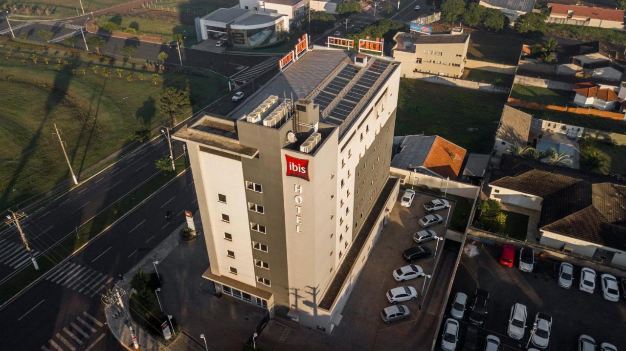 Готель Ibis Орінос Екстер'єр фото